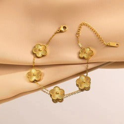 Elegant Gold Floral Link Charm Bracelet
