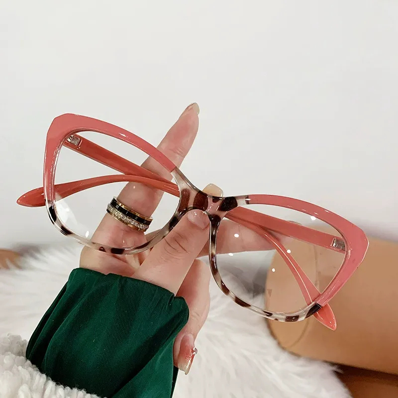 Trendy Color-Changing Cat-Eye Glasses - Pink Bean Curd