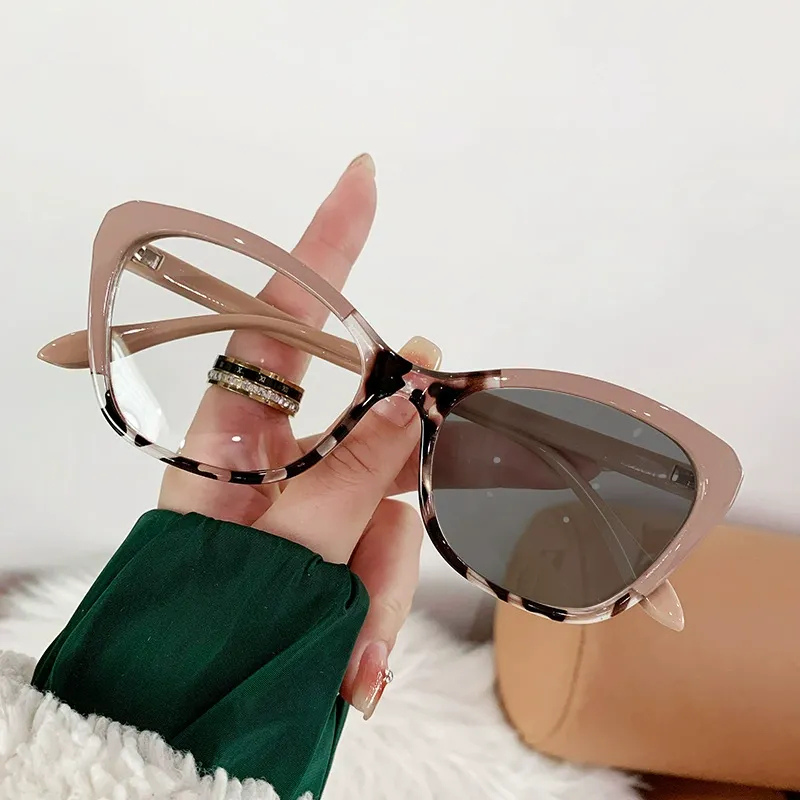 Trendy Color-Changing Cat-Eye Glasses - Tea Bean Flower