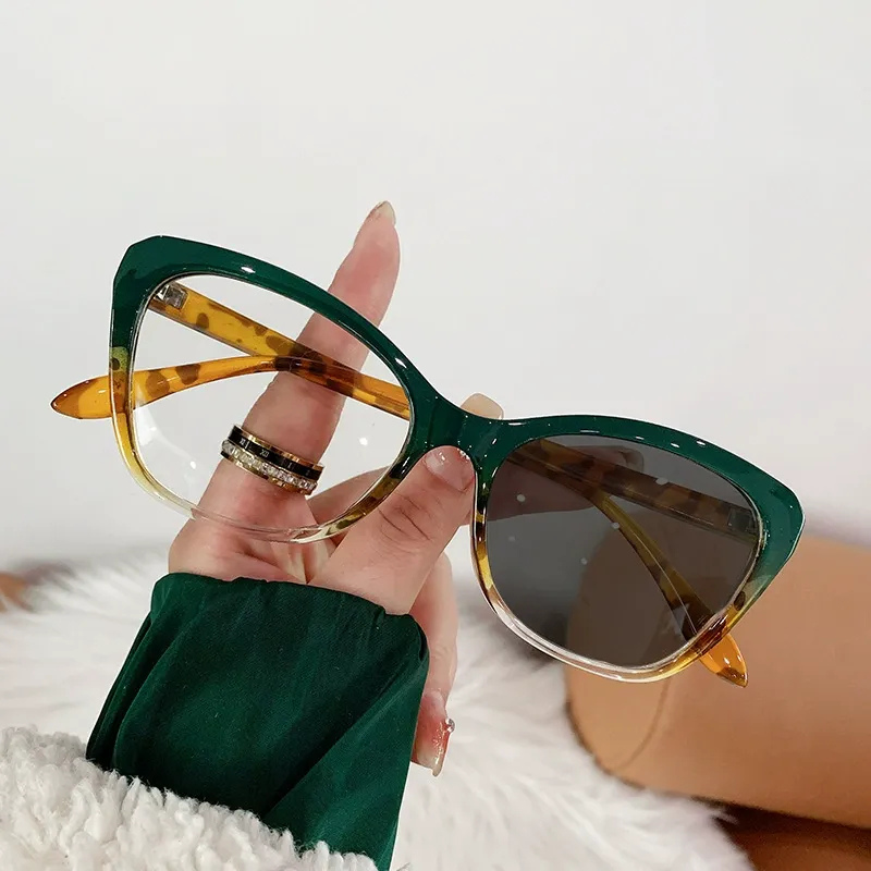 Trendy Color-Changing Cat-Eye Glasses - Pink Bean Curd
