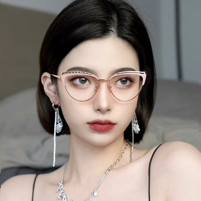 Celebrity Style Cat-Eye Trendy Eyewear - Pink Gold