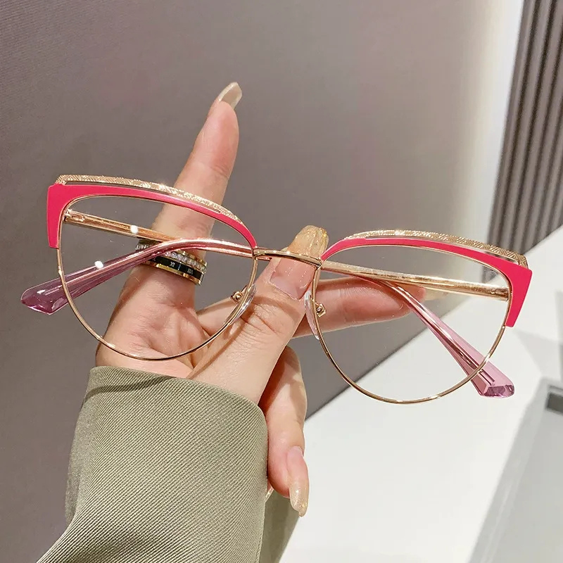 Celebrity Style Cat-Eye Trendy Eyewear - Pink Gold
