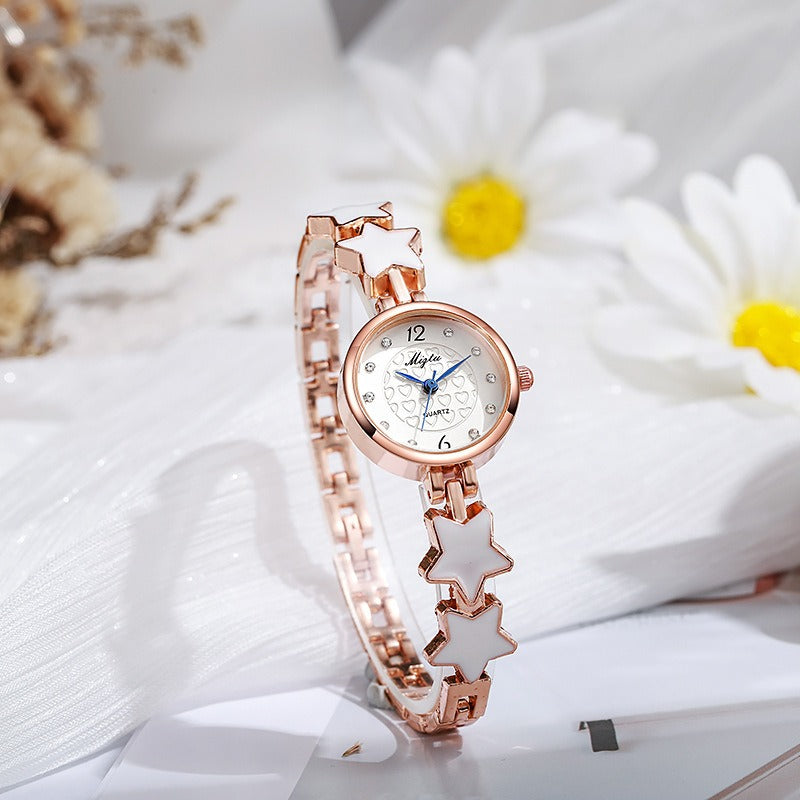 Quartz Pointer Round Dial Bracelet Watch