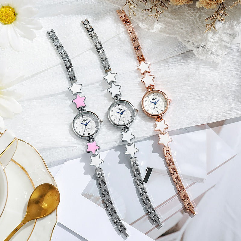 Quartz Pointer Round Dial Bracelet Watch